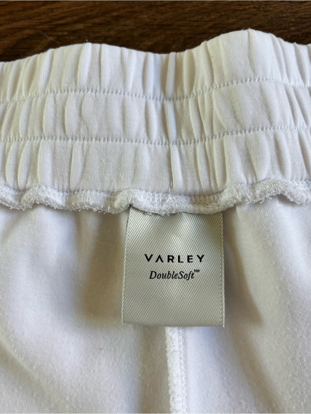 Varley White DoubleSoft Ollie High-Rise Shorts Medium EUC - Picture 5 of 13